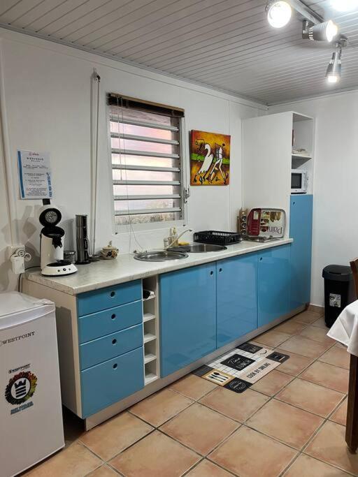Apartamento Face Aux Saintes Trois-Rivières Exterior foto